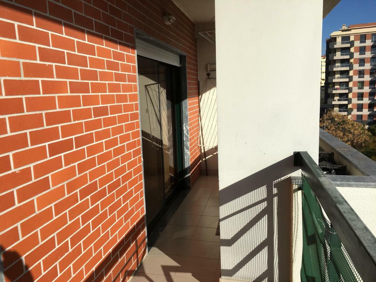 Apartamento Novo Muito Confortavel Com Vista Rio Alges Exterior photo